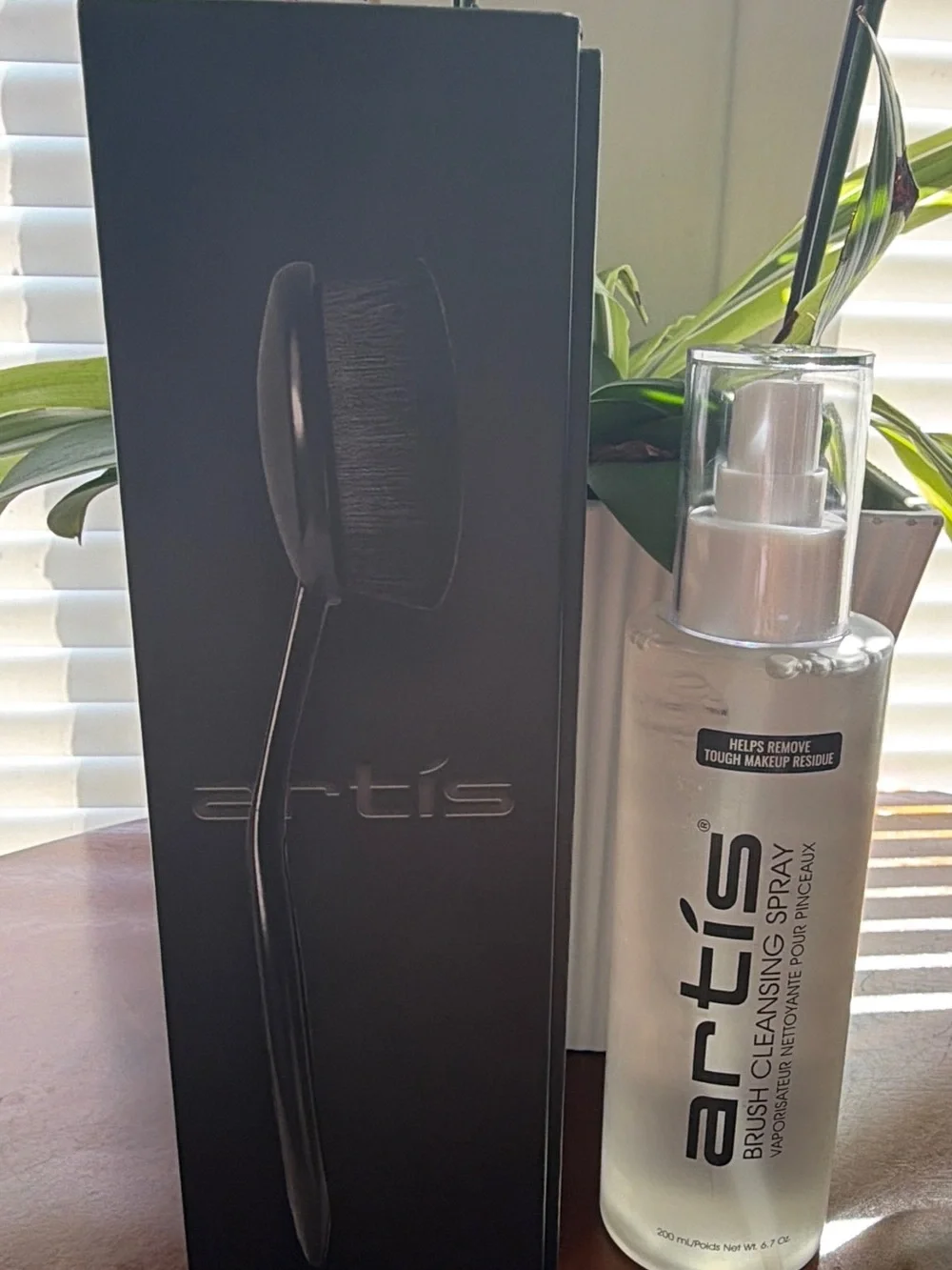 artis Brush Cleansing Spray — Silver Pump Bottle with Black Packaging